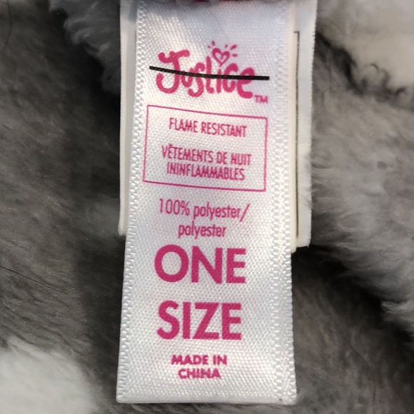 Justice Cozy Polar Bear Hooded Blanket Gray & White Polar Bear print with arms - Picture 7 of 8